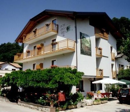Hotel Faedo Pineta Стая снимка