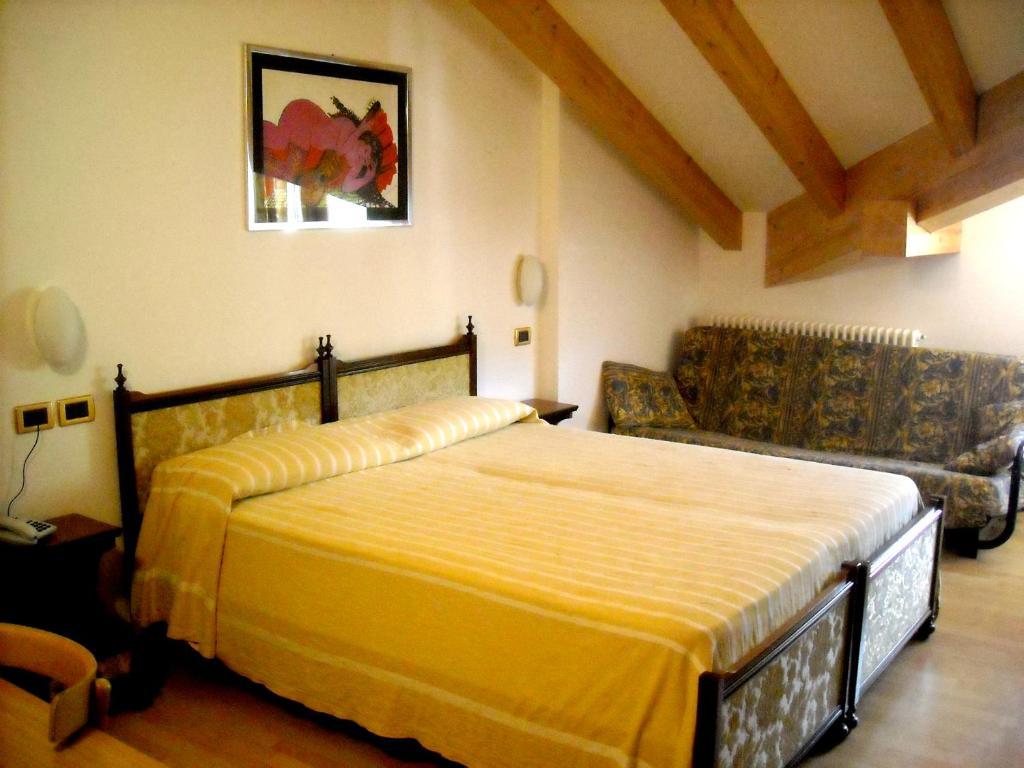 Hotel Faedo Pineta Стая снимка