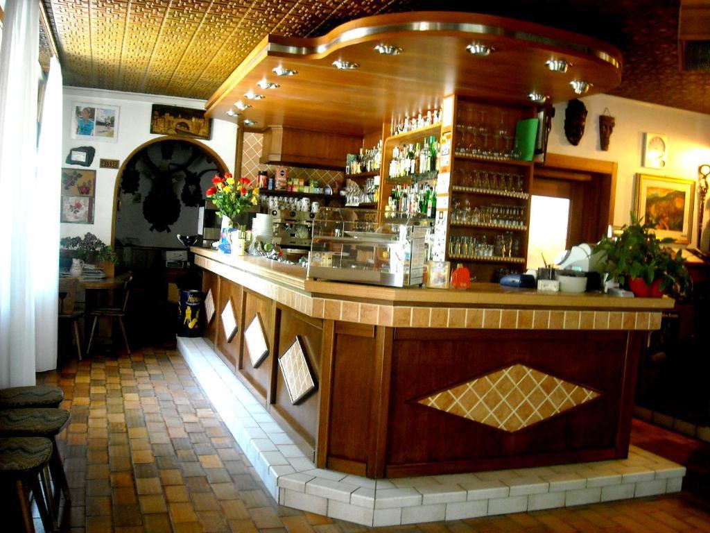 Hotel Faedo Pineta Екстериор снимка